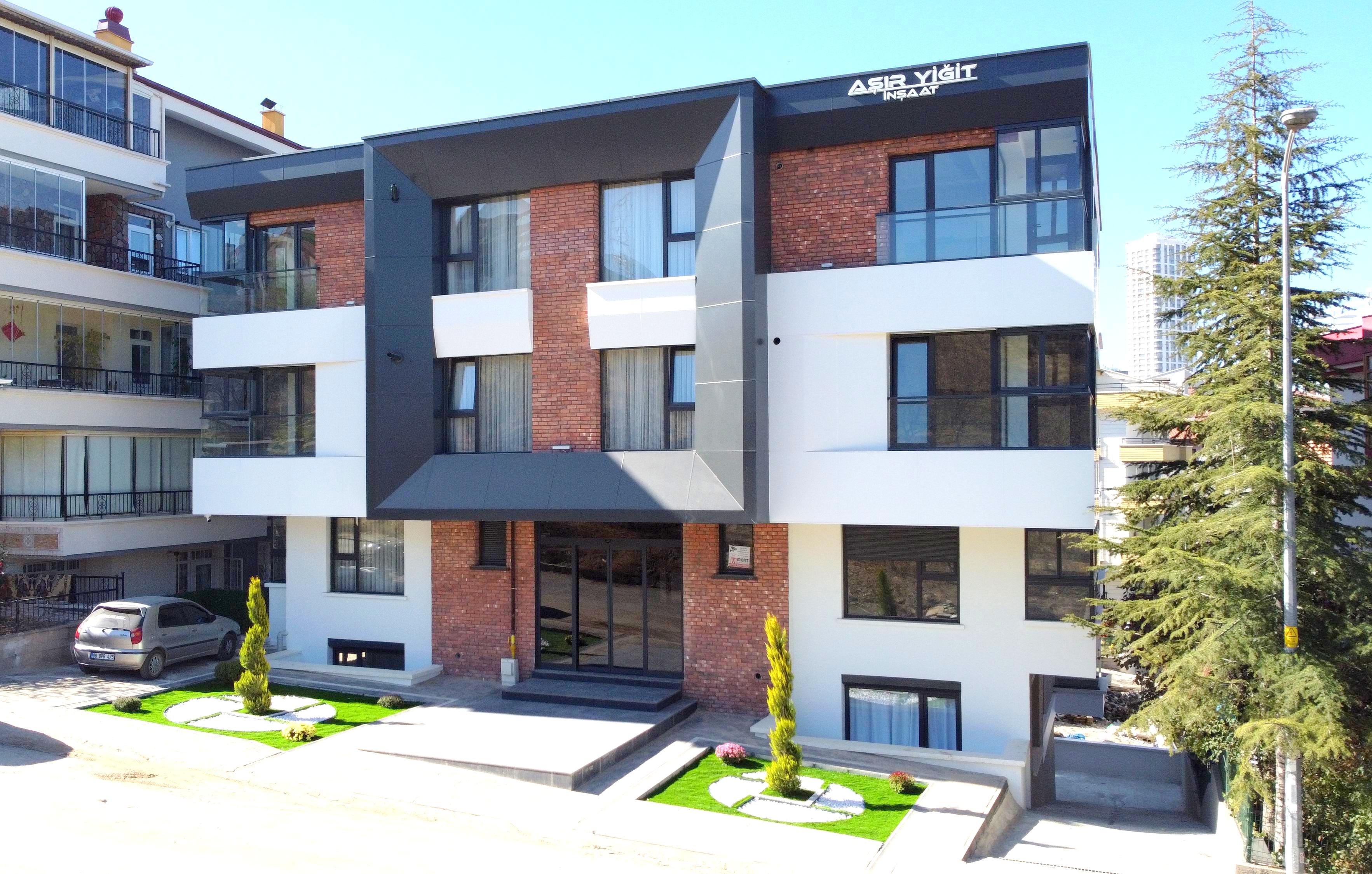 ERKAN ÇAKMAK'tan Yeni Binada Lüks Yapı 1+1 Daire...Boşşşş