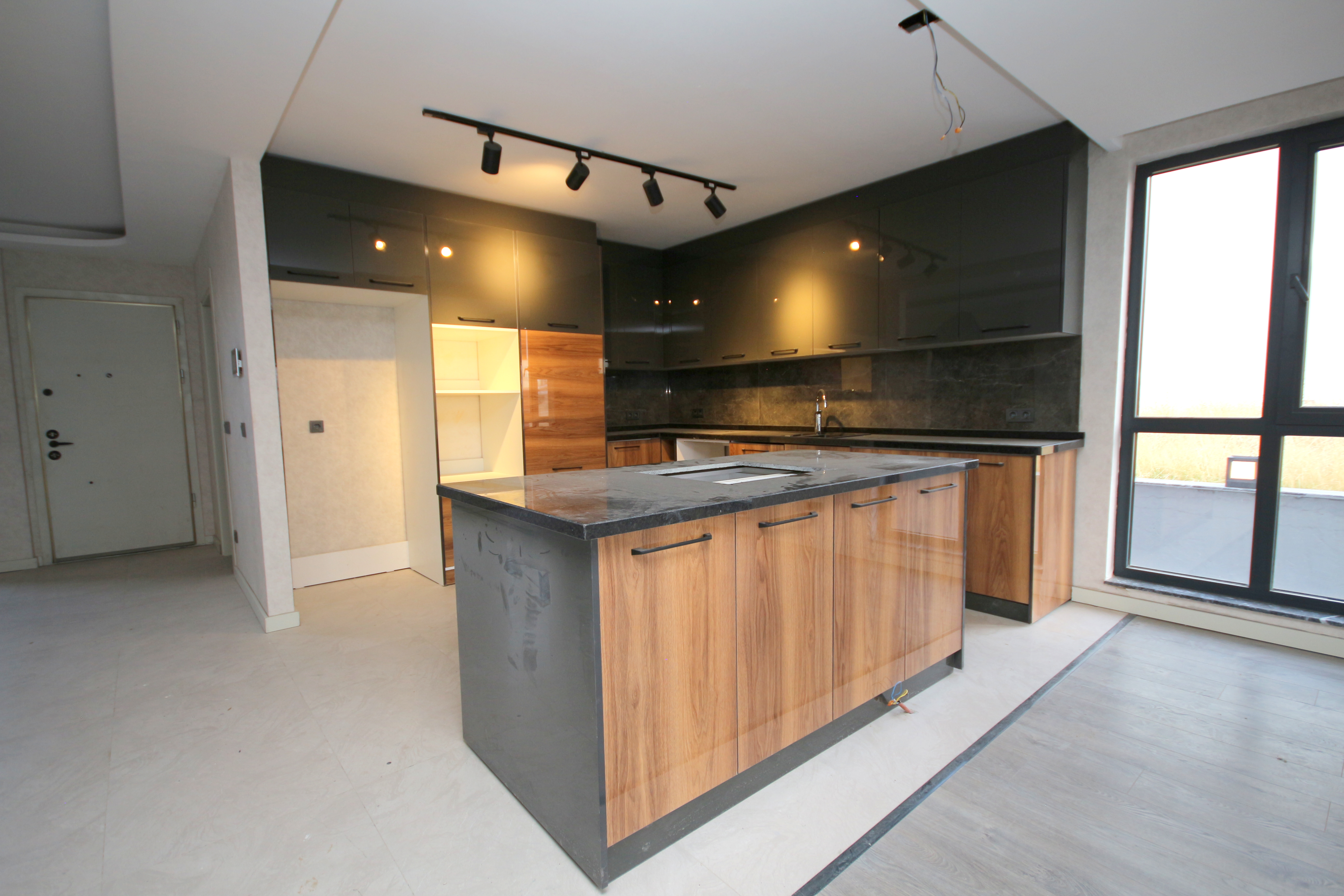 İncek Lösente Hastanesi yakını - Asansörlü 4+2 Villa